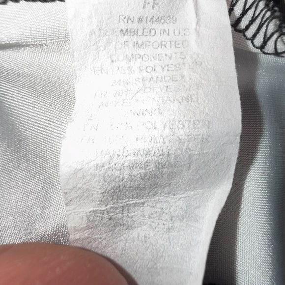 ONZIE Leopard High-rise leggings - Green/Black Large - Picture 10 of 11